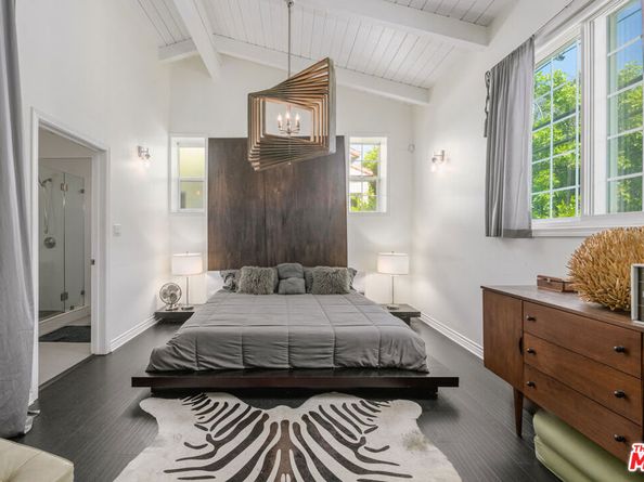 2225 N Cahuenga Boulevard, Los Angeles CA 90068