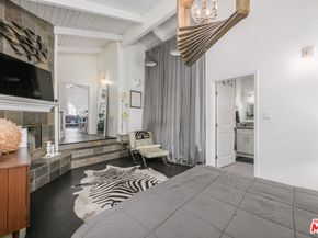 2225 N Cahuenga Boulevard, Los Angeles CA 90068