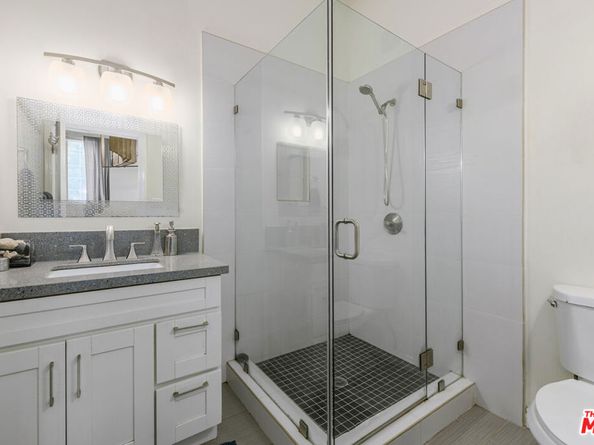 2225 N Cahuenga Boulevard, Los Angeles CA 90068