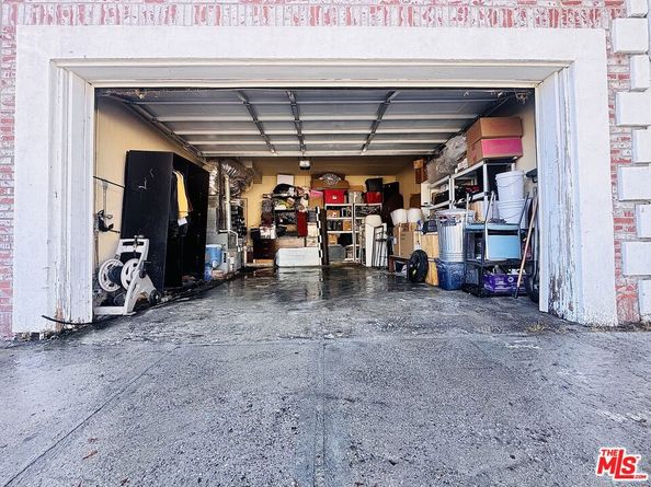 2225 N Cahuenga Boulevard, Los Angeles CA 90068