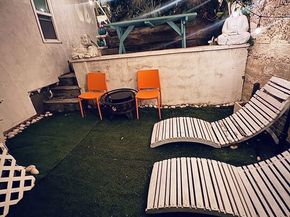 2225 N Cahuenga Boulevard, Los Angeles CA 90068