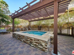 525 S Ardmore Avenue 229, Los Angeles CA 90020