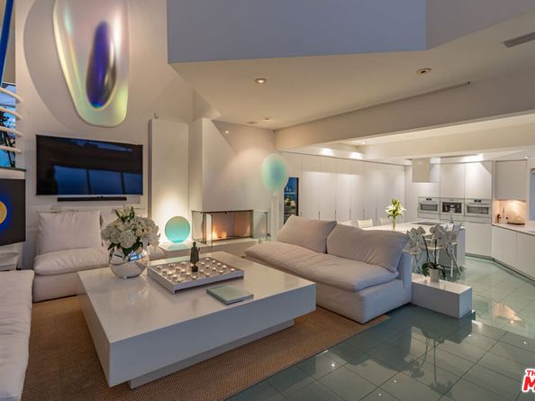 21016 Pacific Coast Highway, Malibu CA 90265