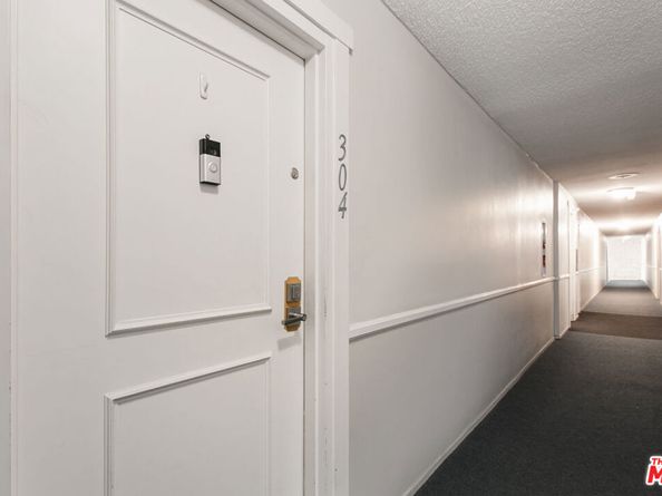 1339 N Columbus Avenue 304, Glendale CA 91202