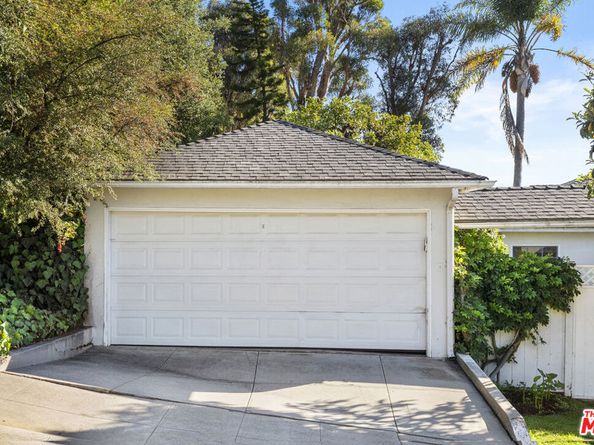 130 S Bentley Avenue, Los Angeles CA 90049