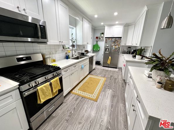 600 W 102nd Street, Los Angeles CA 90044