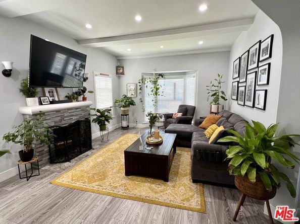 600 W 102nd Street, Los Angeles CA 90044