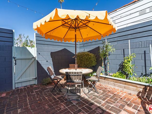 2308 S Highland Avenue, Los Angeles CA 90016
