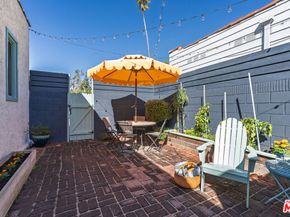 2308 S Highland Avenue, Los Angeles CA 90016