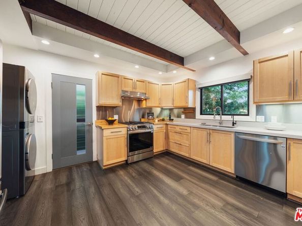 19806 Valley View Drive, Topanga CA 90290