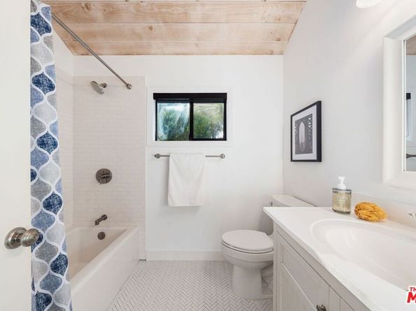 19806 Valley View Drive, Topanga CA 90290