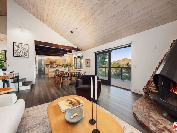 19806 Valley View Drive, Topanga CA 90290