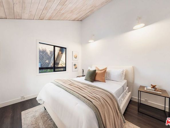 19806 Valley View Drive, Topanga CA 90290