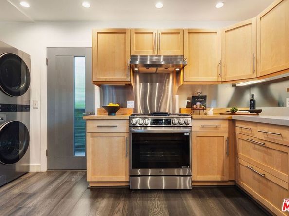 19806 Valley View Drive, Topanga CA 90290