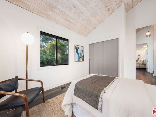 19806 Valley View Drive, Topanga CA 90290