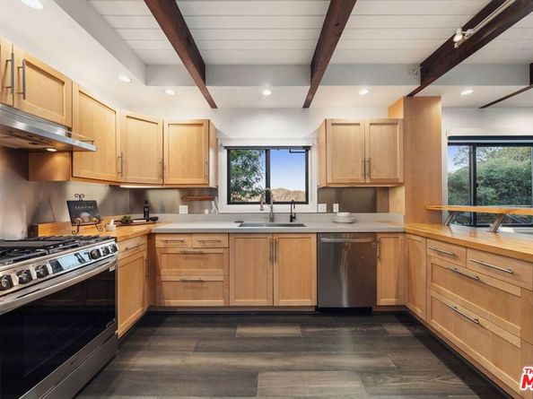 19806 Valley View Drive, Topanga CA 90290