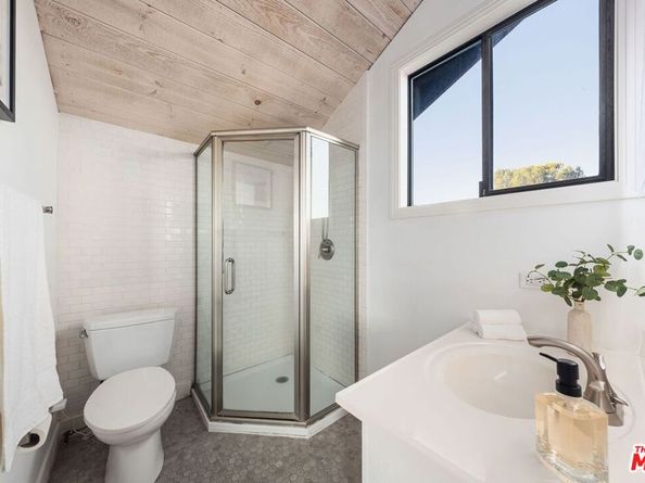 19806 Valley View Drive, Topanga CA 90290