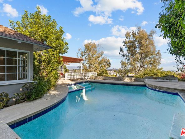 2120 Linda Flora Drive, Los Angeles CA 90077