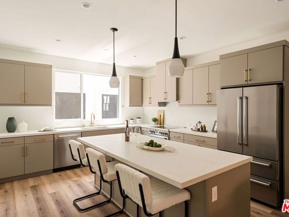 3863 N Riley Lane, Los Angeles CA 90065