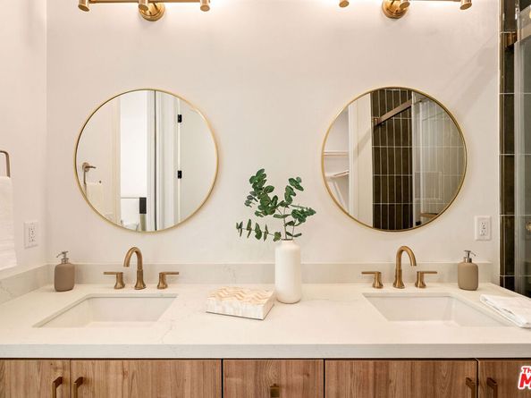 3863 N Riley Lane, Los Angeles CA 90065