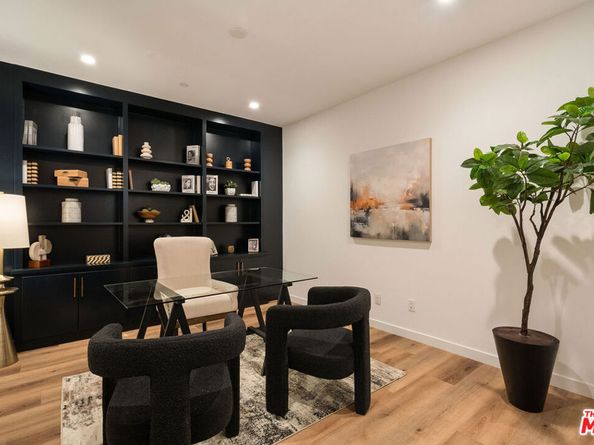 3863 N Riley Lane, Los Angeles CA 90065