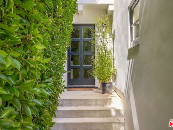 8917 Dorrington Avenue, West Hollywood CA 90048