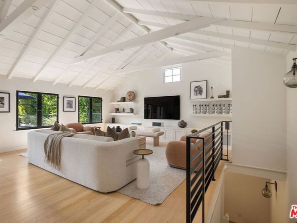 8917 Dorrington Avenue, West Hollywood CA 90048