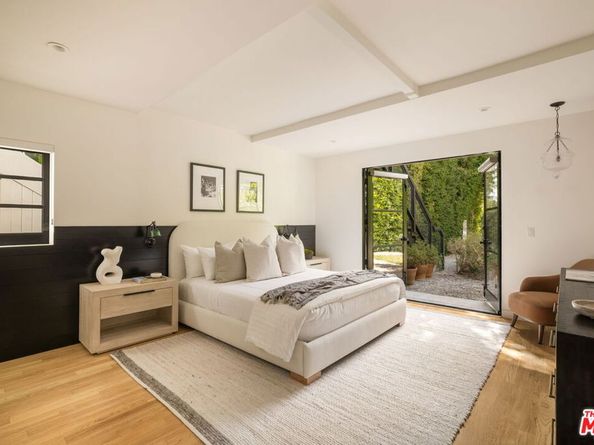 8917 Dorrington Avenue, West Hollywood CA 90048