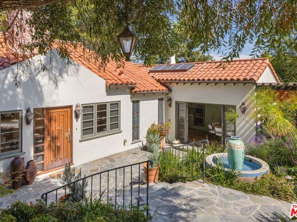 15091 Rayneta Drive, Sherman Oaks CA 91403