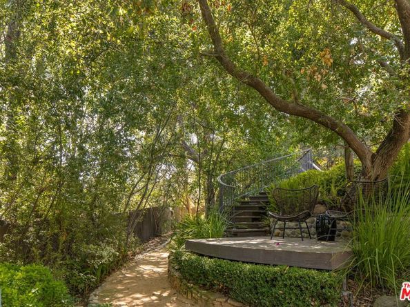 15091 Rayneta Drive, Sherman Oaks CA 91403