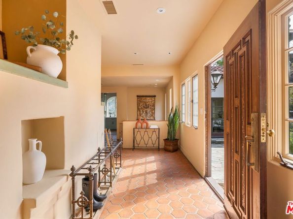 15091 Rayneta Drive, Sherman Oaks CA 91403