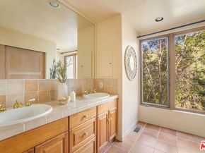 15091 Rayneta Drive, Sherman Oaks CA 91403
