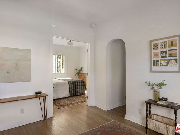 9204 National Boulevard, Los Angeles CA 90034