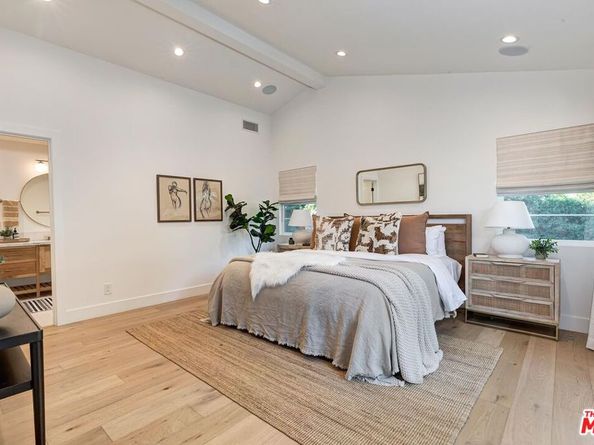 2554 Amherst Avenue, Los Angeles CA 90064