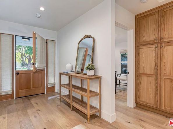 2554 Amherst Avenue, Los Angeles CA 90064