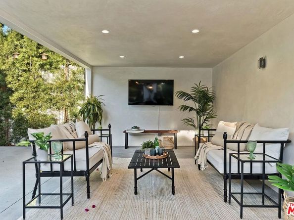 2554 Amherst Avenue, Los Angeles CA 90064