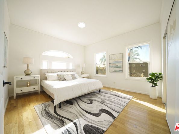 1159 S Norton Avenue, Los Angeles CA 90019