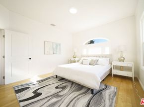 1159 S Norton Avenue, Los Angeles CA 90019