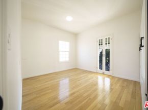 1159 S Norton Avenue, Los Angeles CA 90019