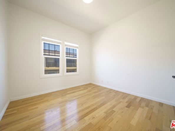 1159 S Norton Avenue, Los Angeles CA 90019