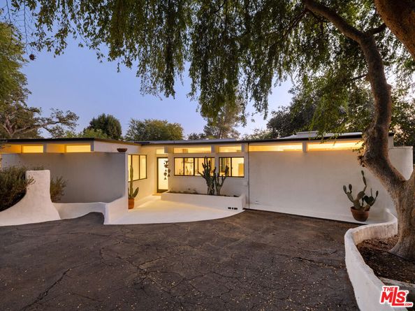 176 Jaxine Drive, Altadena CA 91001