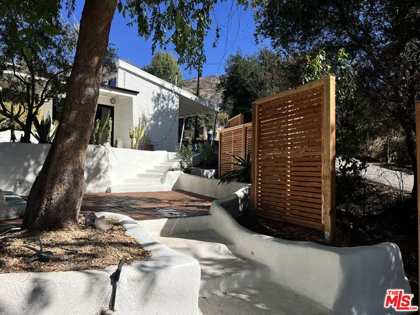 176 Jaxine Drive, Altadena CA 91001