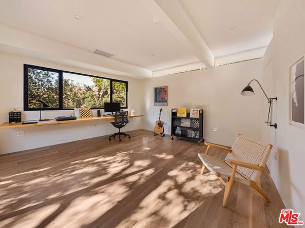176 Jaxine Drive, Altadena CA 91001