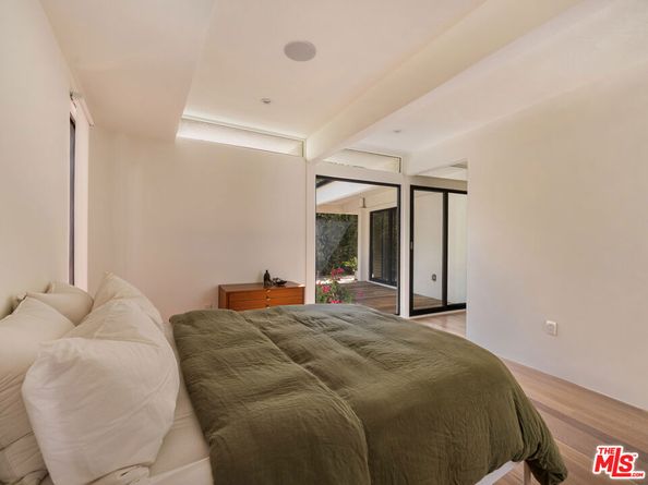 176 Jaxine Drive, Altadena CA 91001