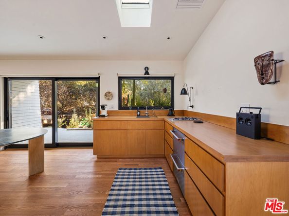 176 Jaxine Drive, Altadena CA 91001