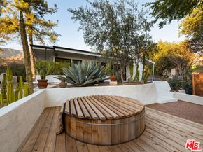 176 Jaxine Drive, Altadena CA 91001