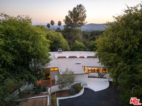 176 Jaxine Drive, Altadena CA 91001