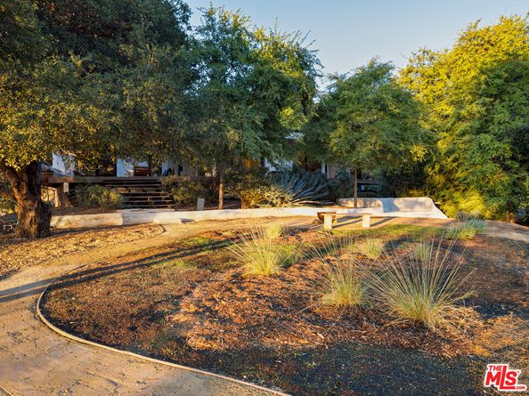 176 Jaxine Drive, Altadena CA 91001