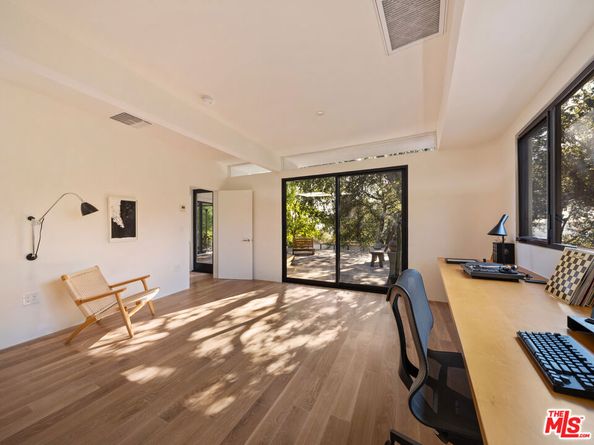 176 Jaxine Drive, Altadena CA 91001