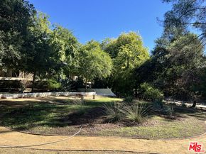 176 Jaxine Drive, Altadena CA 91001
